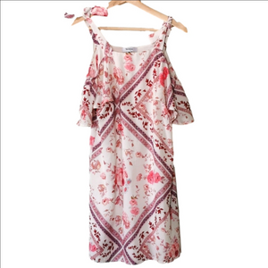 Wildfire Cold shoulder floral dress. Size small.